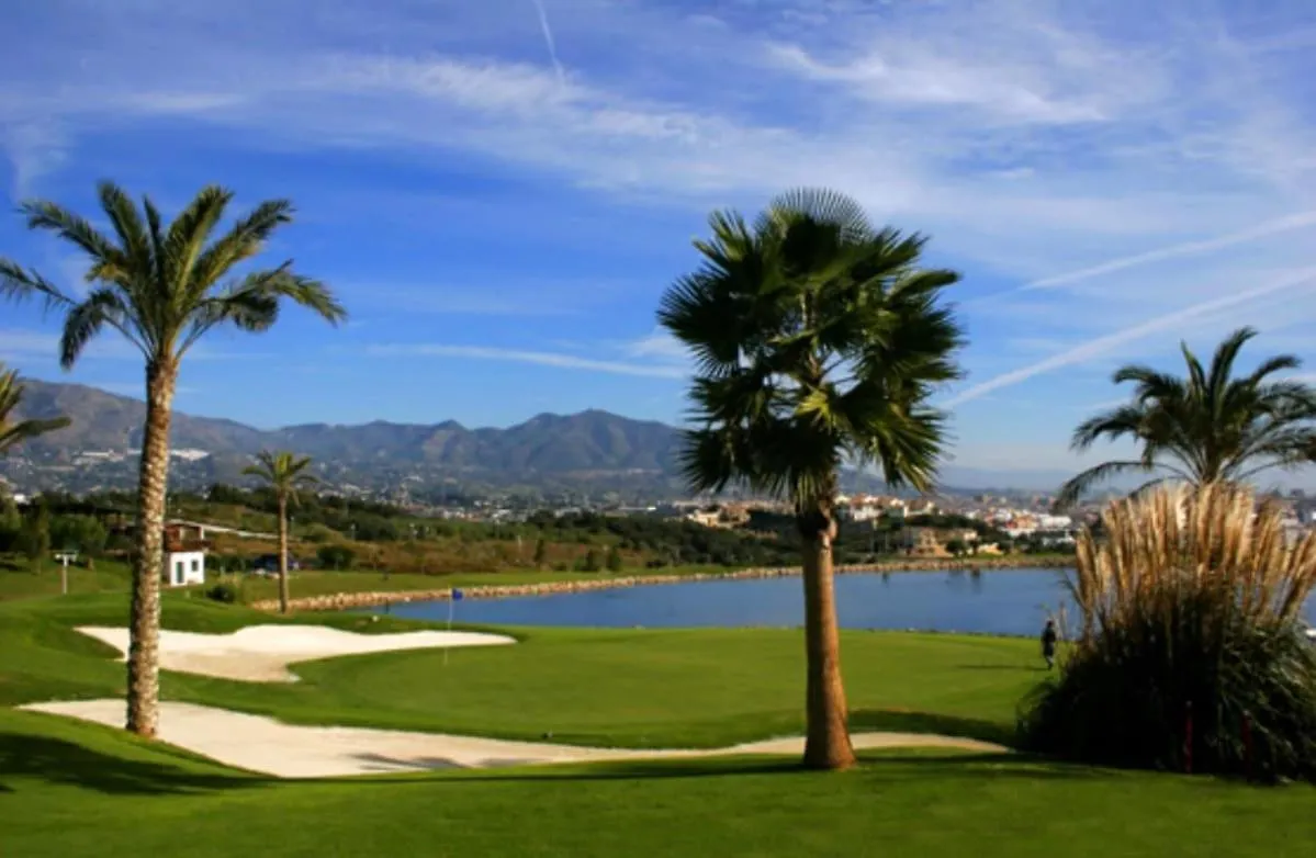 Dreamhomesbymaria New Modern Apartment Next To Golf With Wifi Málaga 0*,  España